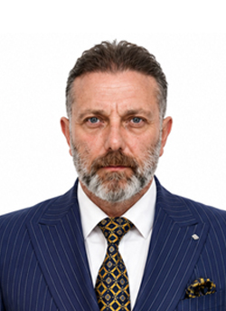 Uğur ŞAHİNTÜRK